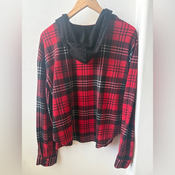 No Boundaries Red and Black Plaid Button Down Shirt - Picture 2 of 4